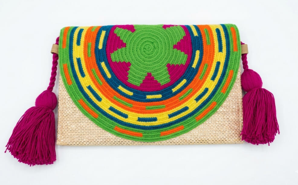 Fushia & Vert - Pochette Paillettes Paille Wayuu Fushia & Vert - Pochette Paillettes Paille Wayuu